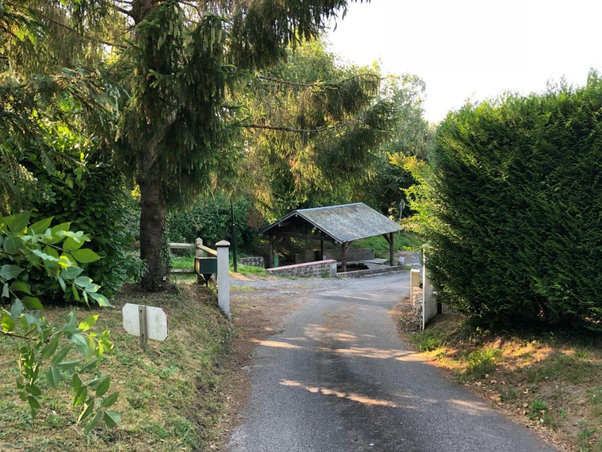 Aux Lettres Du Lavoir La Rivière-Saint-Sauveur Exterior photo